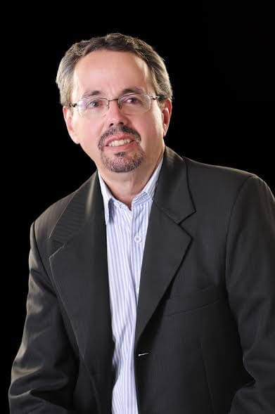 Academia Araxaense de Letras tem novo presidente