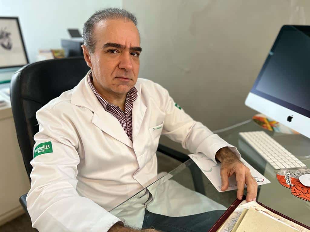Médico da Unimed Araxá alerta sobre uso do cigarro eletrônico e do narguilé