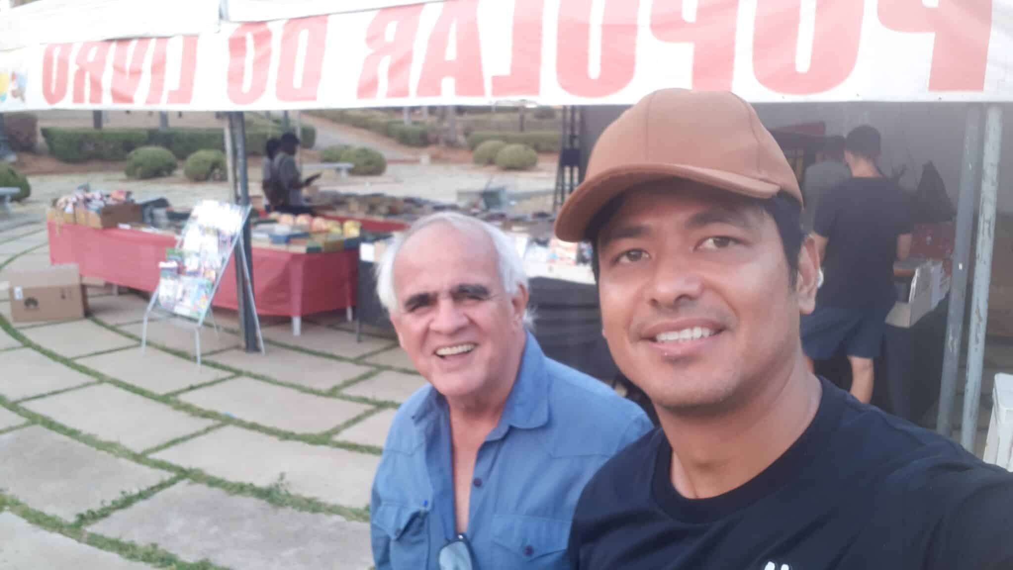 Feira popular de livros em Araxá começou ontem