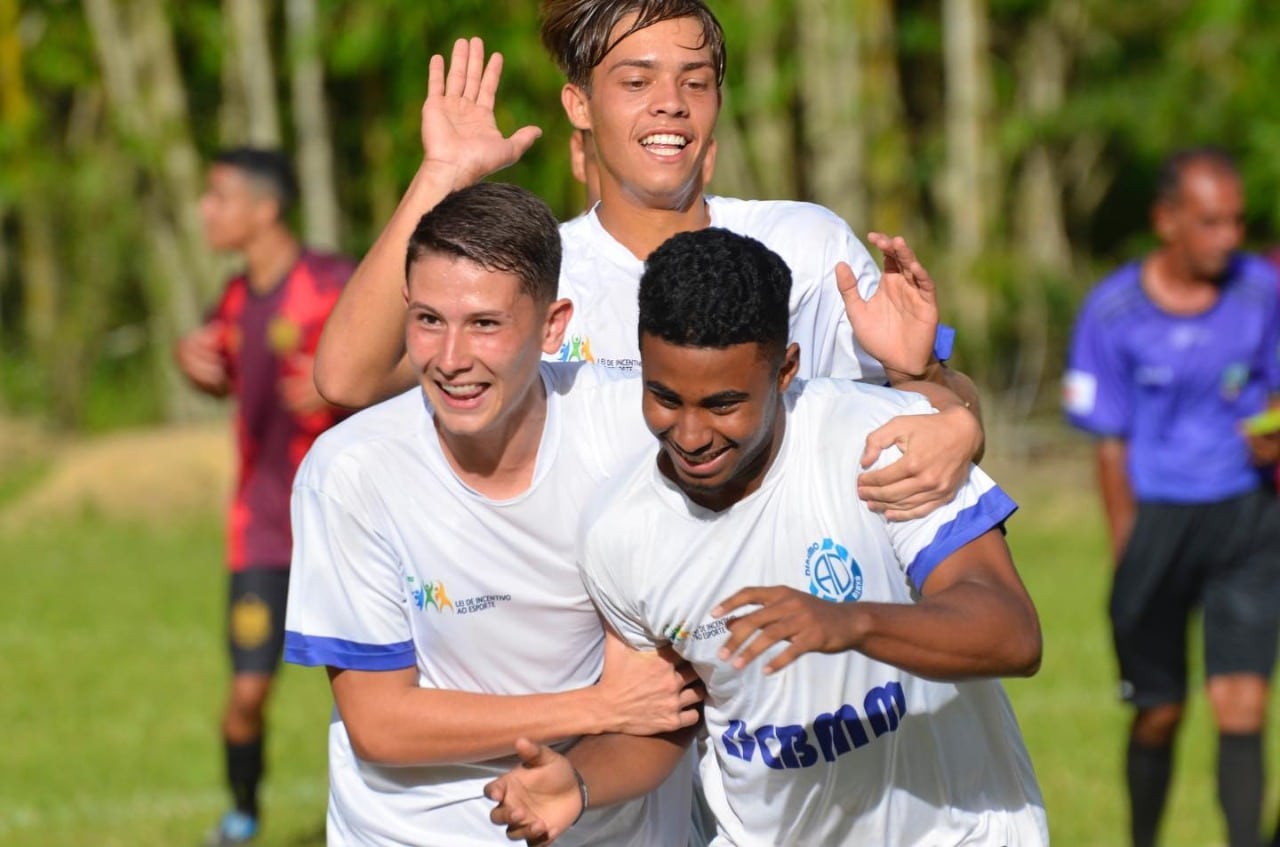 Categoria sub-17 do Dínamo se classifica para as quartas-de-final em primeiro lugar geral na Copa Alto Paranaíba