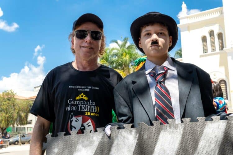 CAMPANHA VÁ AO TEATRO 28 ANOS DE P0PULARIZAÇÃO APRESENTA FESTIVAL DE ATRAÇÕES