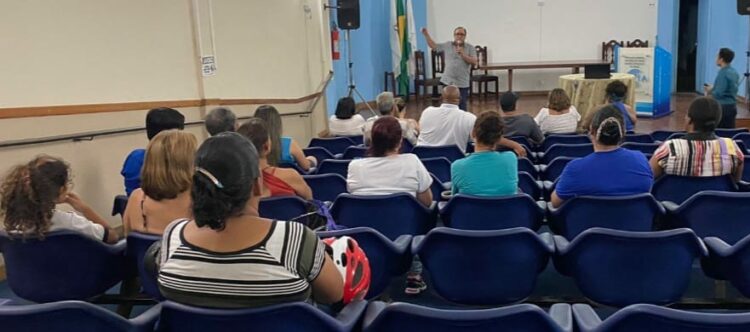 Sinplalto esclarece, em assembleia, sobre o pagamento de insalubridade e hora extra ao servidor