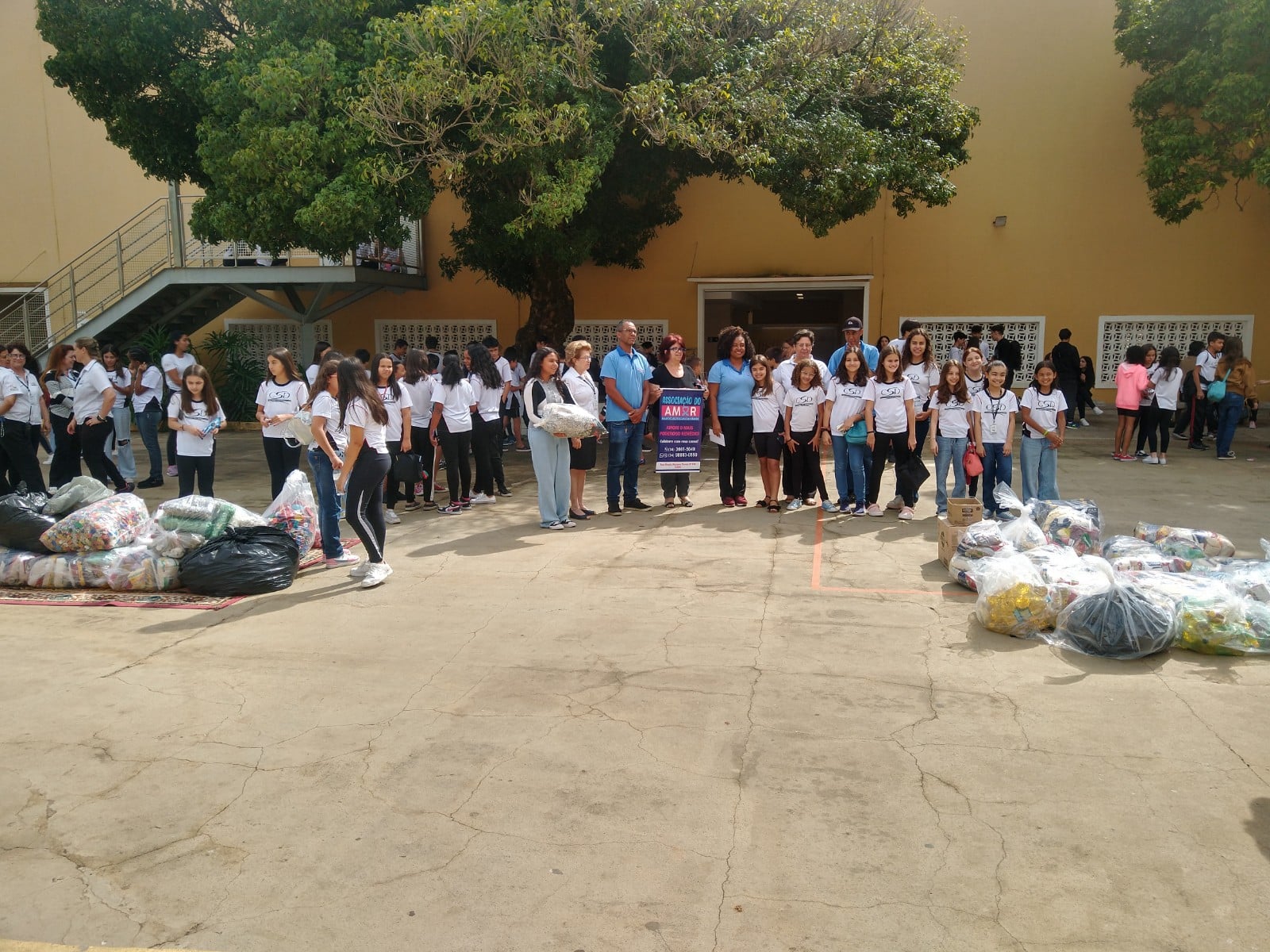 Gincana Anastasie arrecada alimentos, tampinhas plásticas e lacres para instituições de Araxá