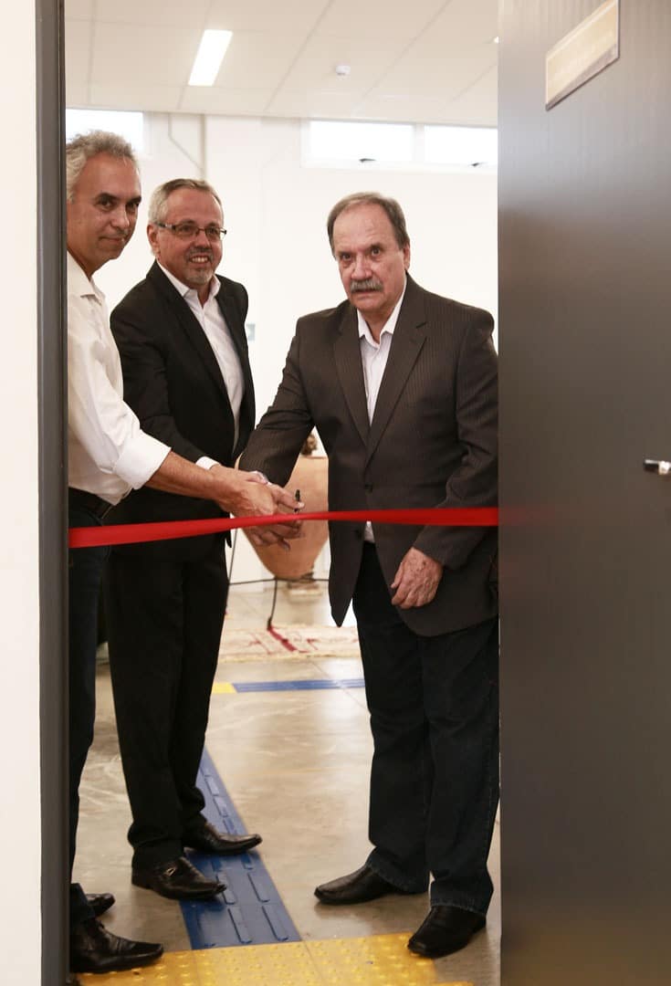 Academia Araxaense de Letras inaugura nova sede e homenageia ex-presidentes