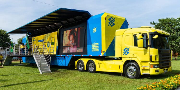 Carreta do Circuito de Negócios do Banco do Brasil vai estacionar na Fenadoces 2023