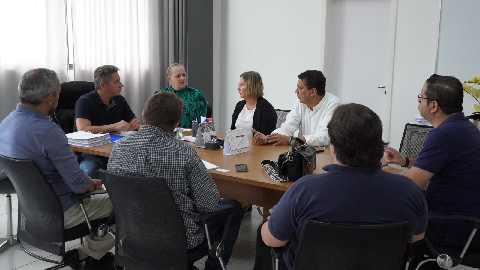 Prefeito recebe deputada federal no Centro Administrativo de Araxá e viabiliza parcerias