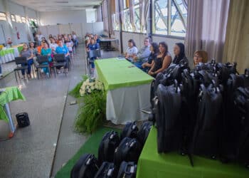 Escolas Municipais de Araxá recebem materiais pedagógicos para o Projeto Alimentação Saudável