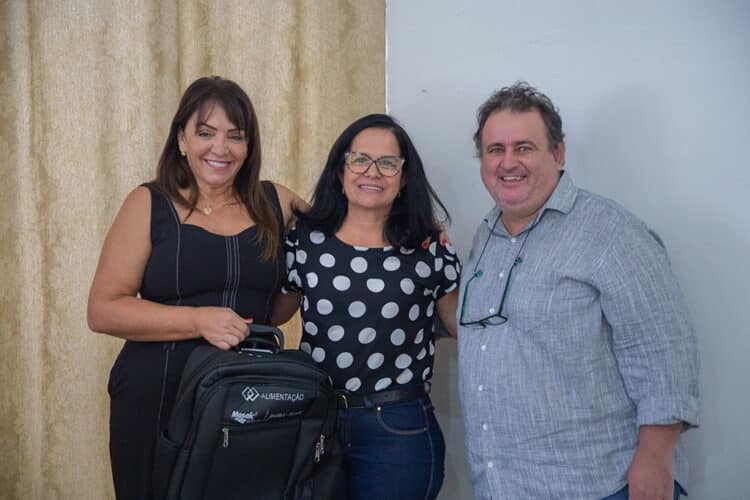Escolas Municipais de Araxá recebem materiais pedagógicos para o Projeto Alimentação Saudável