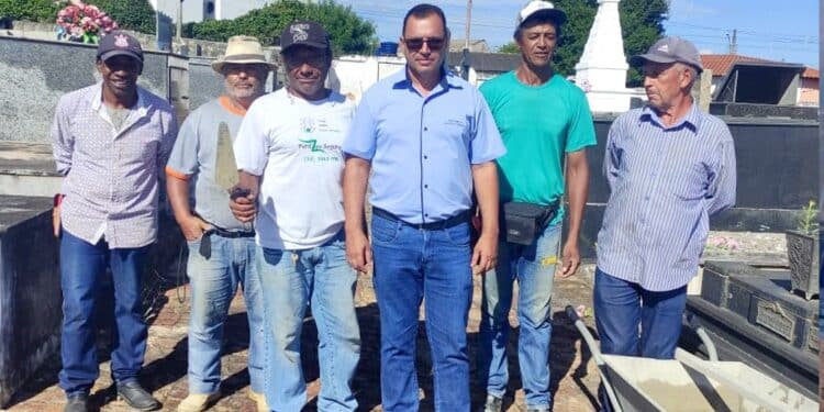 Secretaria de Serviços Urbanos realiza manutenção geral nos cemitérios de Araxá