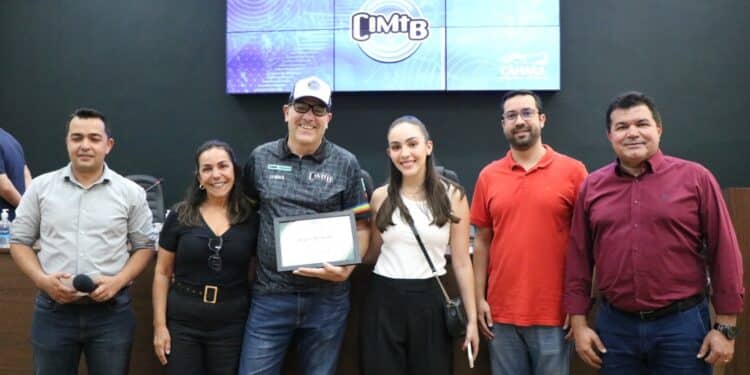 Justa homenagem a Rogério Bernardes pelos 20 anos de CIMTB