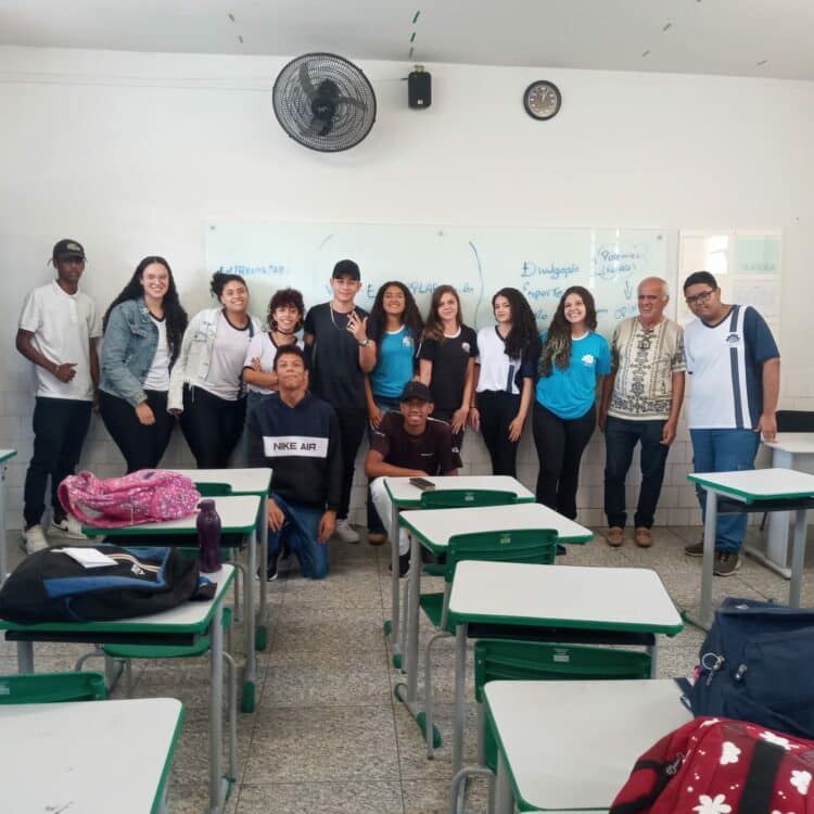 Encontro com alunos do Segundo C do Vasco Santos gratificante e com boas energias