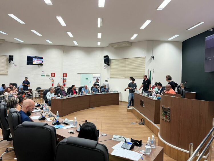 Vereadores aprovam oito Projetos de Lei durante Reunião Ordinária