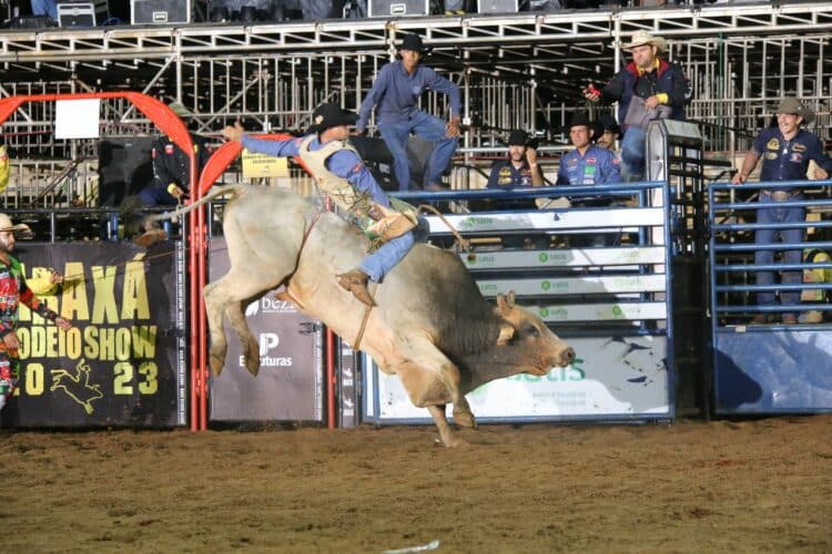 Pablo Assunção consegue 88.75 pontos e assume a liderança do rodeio do ARS