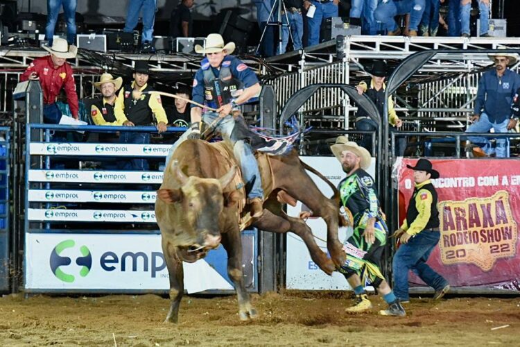 É nesta quarta: show de Maiara & Maraisa e abertura do rodeio animam o ARS
