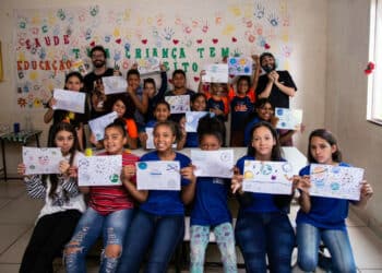 Crianças e adolescentes recebem aulas gratuitas de animação e desenho em Uberlândia-MG