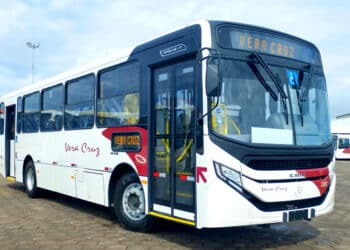 Renovação da frota de veículos do transporte coletivo é iniciado e ônibus terão acesso de internet gratuito para passageiros em Araxá