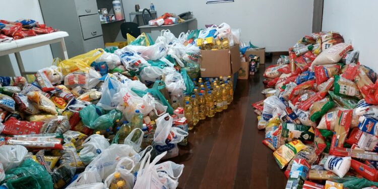 Balonismo arrecada mais de duas toneladas de alimentos para a Associação do Amor