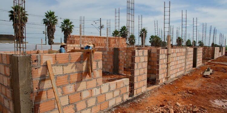 Prefeitura de Araxá inicia construção do Cemei Terezinha Côrtes no bairro Jardim Europa