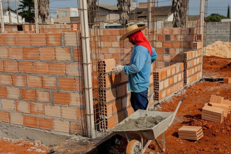 Prefeitura de Araxá inicia construção do Cemei Terezinha Côrtes no bairro Jardim Europa