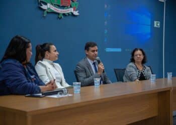 Fundação da Criança e Adolescente de Araxá realiza Roda de Conversa no Dia Nacional da Adoção