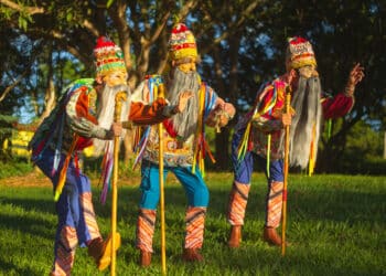 Diversão em Cena abre a temporada 2023 com o espetáculo Mbaé’Tatá