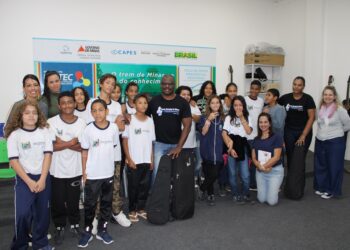 Projeto Encantos contempla 160 alunos de Araxá com o ensino gratuito sobre música