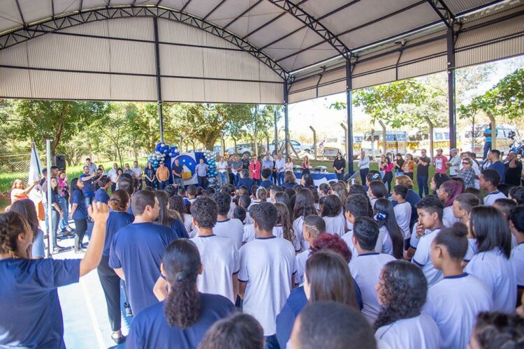 Prefeitura de Araxá entrega reforma da Escola Municipal Francisco Primo de Melo