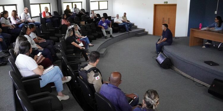 Comitê Municipal de Enfrentamento à Arboviroses discute ações de combate ao mosquito Aedes Aegypti