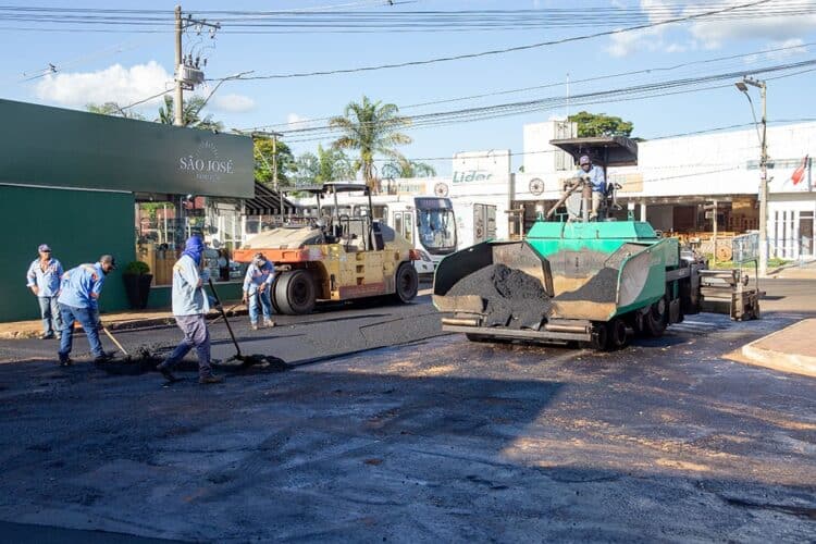Rua do Bairro Fertiza recebe recapeamento após 30 anos de espera