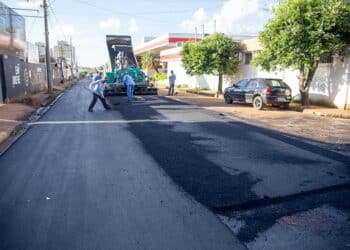 Rua do Bairro Fertiza recebe recapeamento após 30 anos de espera