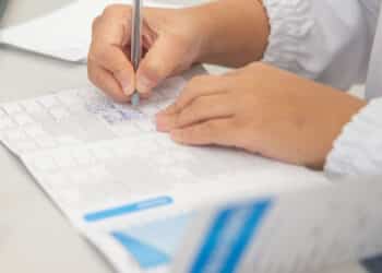 Saúde convoca população de 12 a 17 anos para vacina monovalente contra a Covid-19 nesta terça (9); confira outros públicos