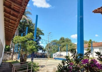 Revitalização da quadra de esportes da Escola Municipal Manoela Lemos