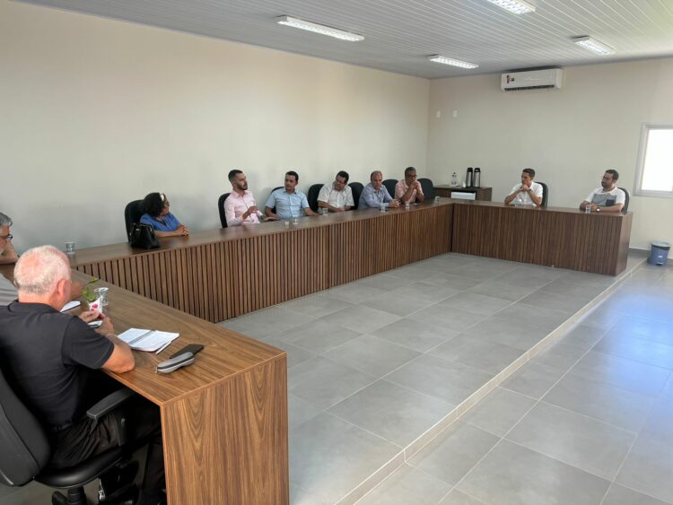 Governo do Estado e Vereadores debatem melhorias para Araxá e região