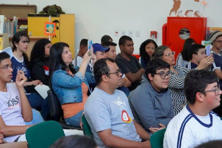 Batalha de Poesia e Rima marca aniversário da Biblioteca Pública Municipal Viriato Corrêa