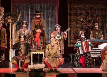 COMPANHIA DE TEATRO “OS GERALDOS” (SP) LEVA O ESPETÁCULO, “CORDEL DO AMOR SEM FIM – OU A FLOR DO CHICO”, À CIDADE DE ARAXÁ