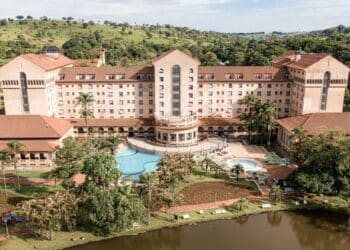 Grande hotel abre vagas de trabalho