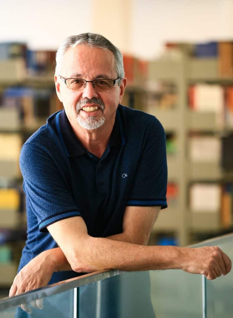 ESCRITOR LUIZ HUMBERTO FRANÇA LANÇA SEU PRIMEIRO LIVRO INFANTOJUVENIL