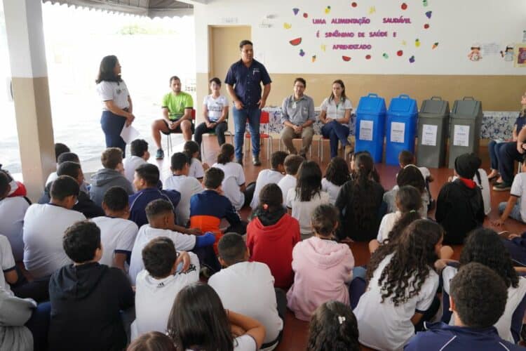 Aluno da Escola Aziz J. Chaer vence Concurso Mascote da Coleta Seletiva