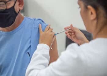 Confira o cronograma de vacinação contra a Covid-19 para esta sexta-feira (16)