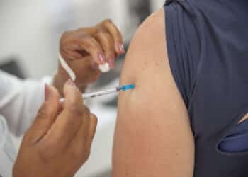 Confira o cronograma de vacinação contra a Covid-19 para esta segunda-feira (26)