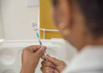 Confira o cronograma de vacinação contra a Covid-19 para esta terça-feira (27)