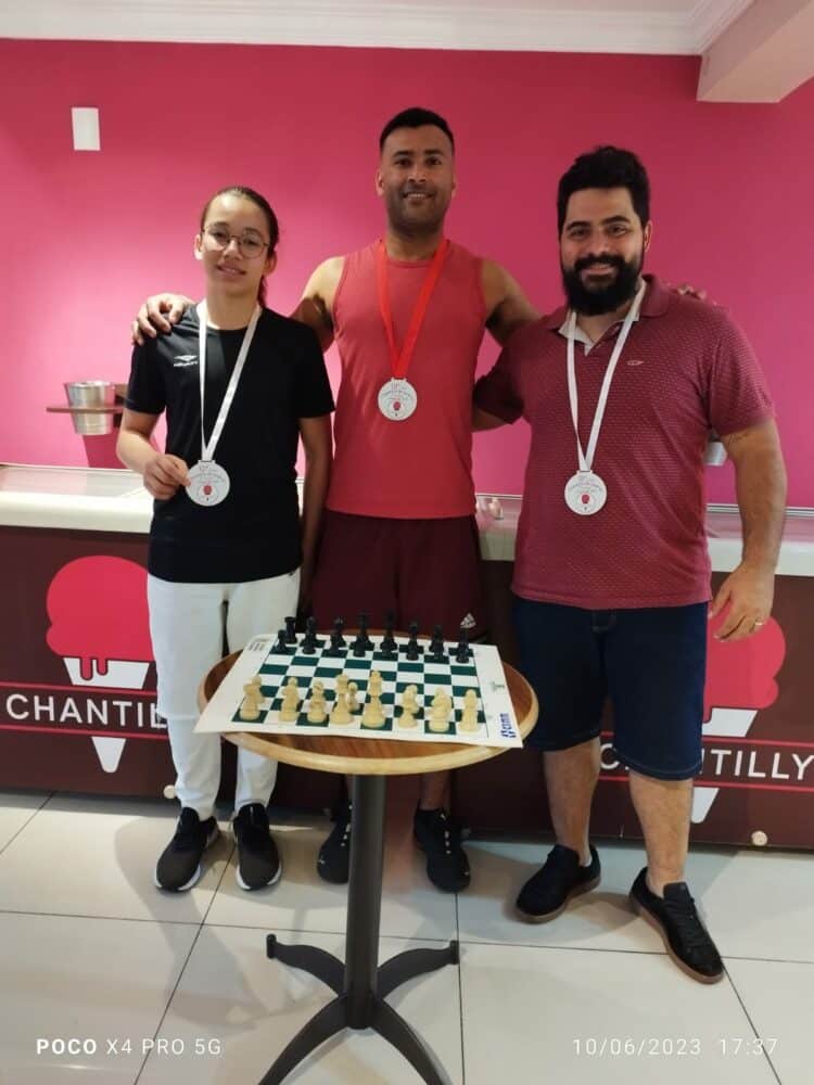 Clayton do Nascimento é campeão da 10ª Copa Chantilly de Xadrez