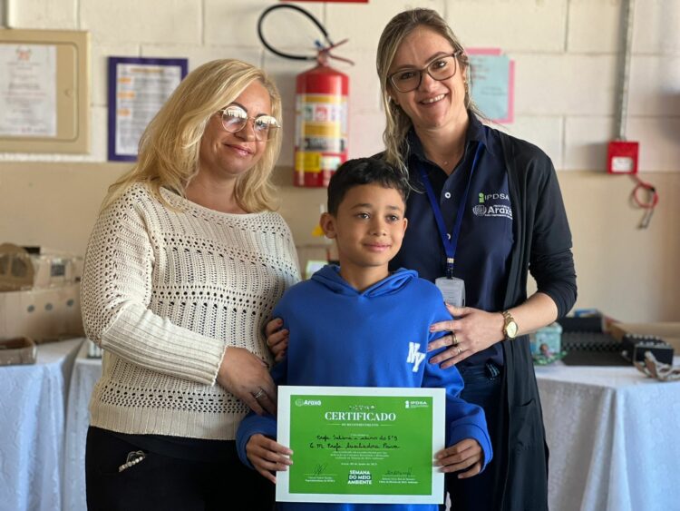 Escola Municipal Professora Auxiliadora Paiva vence o Concurso Reciclando e Brincando