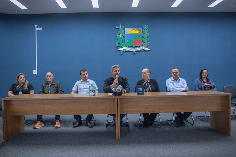 Parceria entre a Prefeitura de Araxá e Apac faz doação de agasalhos e cobertores para animais de rua