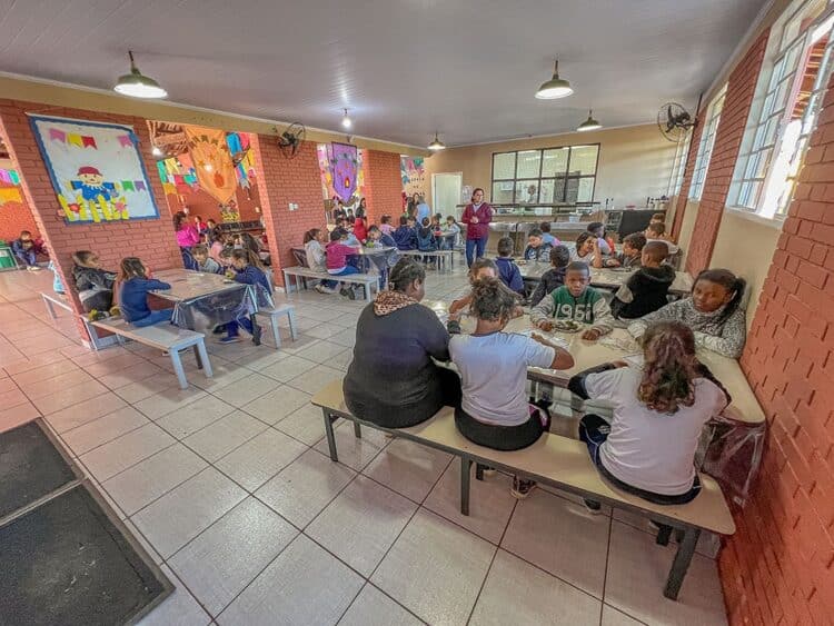 Merenda Escolar contempla mais de 13 mil alunos com alimentação saudável na Rede de Ensino da Prefeitura de Araxá