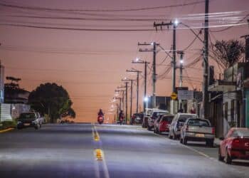 Prefeitura já implantou a iluminação de LED em mais de 30 bairros de Araxá