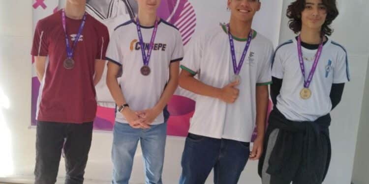 Xadrez araxaense é campeão da etapa regional do JEMG no módulo 1 e 2 masculino de forma brilhante