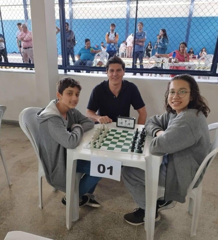 Xadrez araxaense é campeão da etapa regional do JEMG no módulo 1 e 2 masculino de forma brilhante