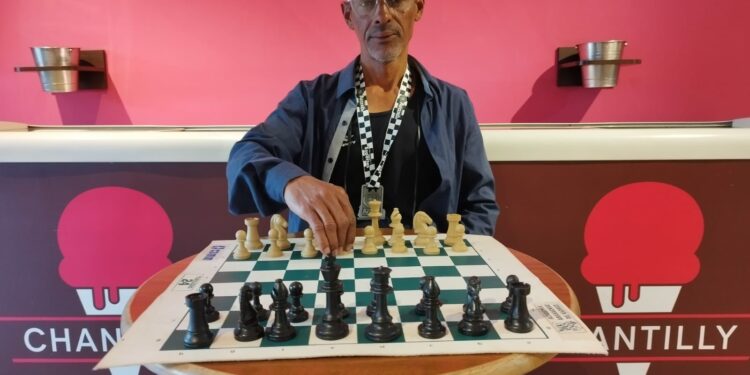 Mestre Nacional Sergio de Montes Claros é Campeão da 3ª Copa Araxá de Xadrez