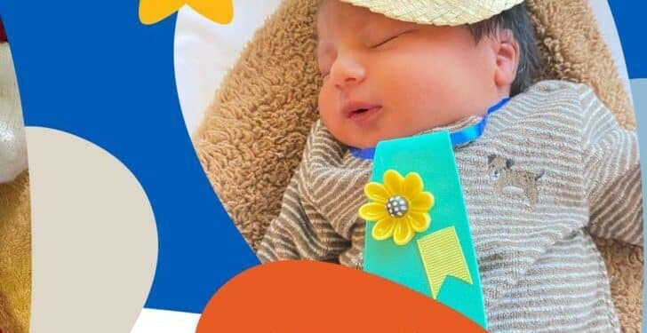 Bebês ganham ensaio fotográfico com adereços juninos em hospital de Uberlândia-MG